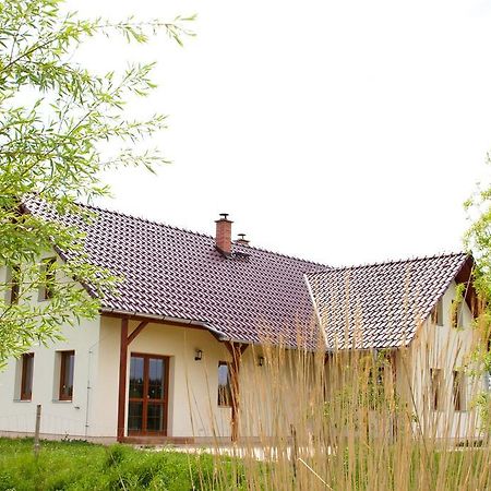 Penzion Recall Hotel Troskovice Exterior photo