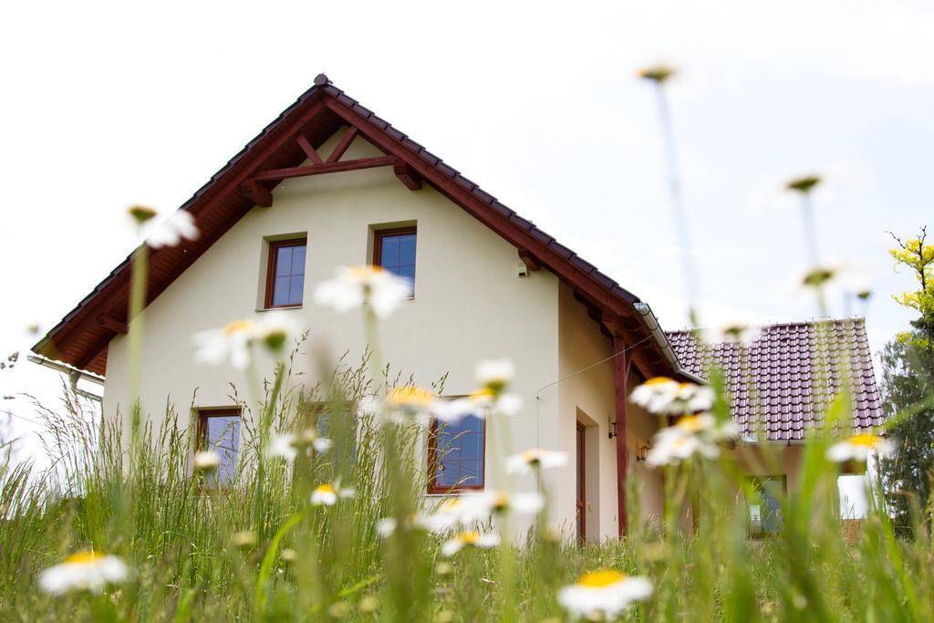 Penzion Recall Hotel Troskovice Exterior photo